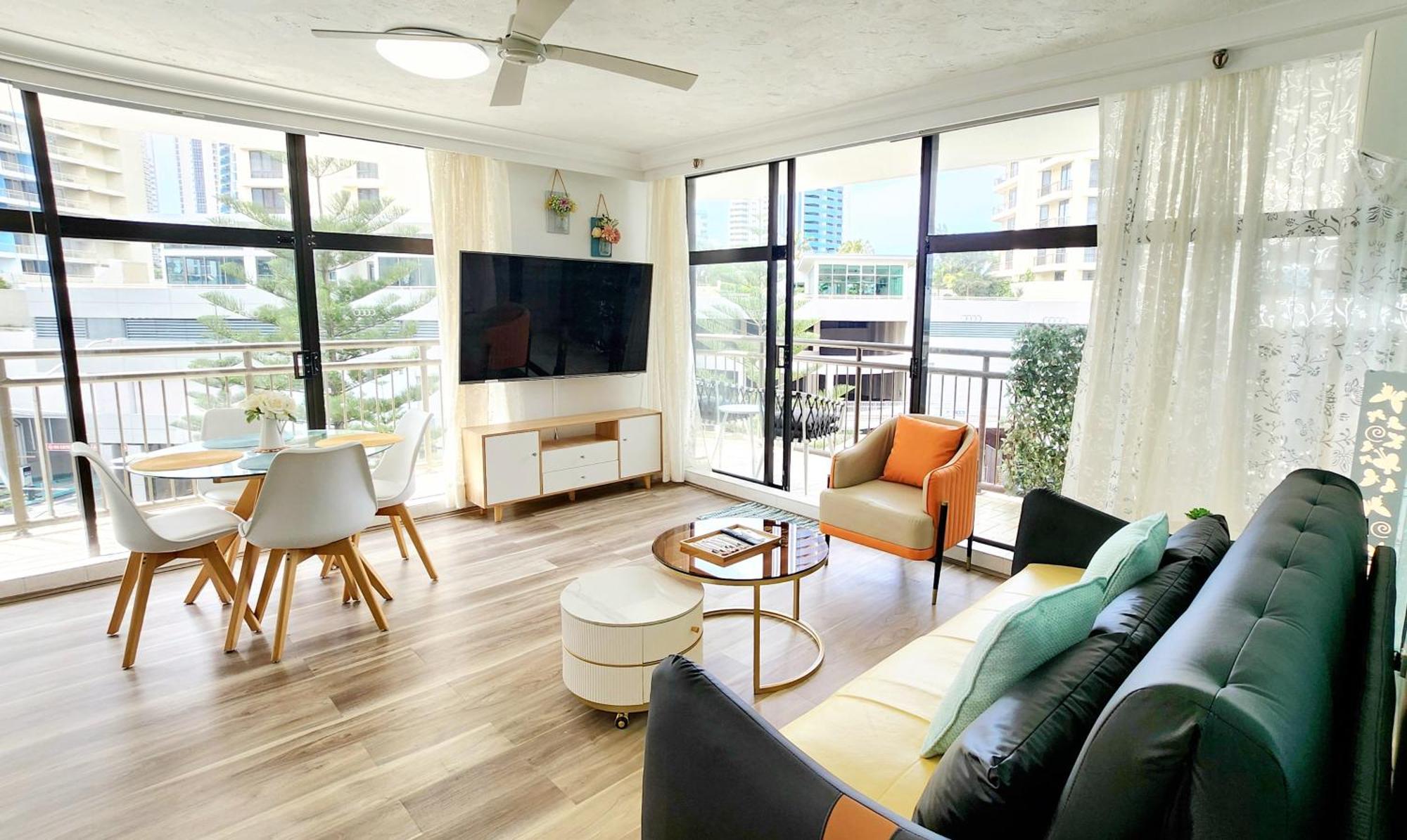 Beachside Apartment In The Heart Of Surfers Paradise - Free Parking Gold Coast Bagian luar foto