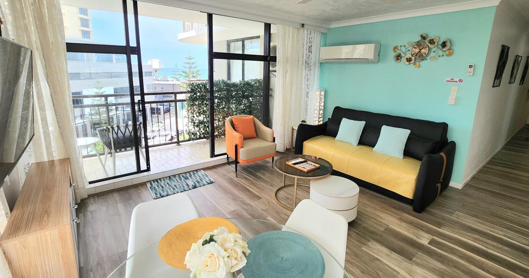 Beachside Apartment In The Heart Of Surfers Paradise - Free Parking Gold Coast Bagian luar foto